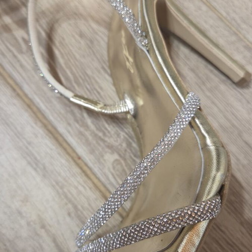 Sante sandals size 37 like new, gold color