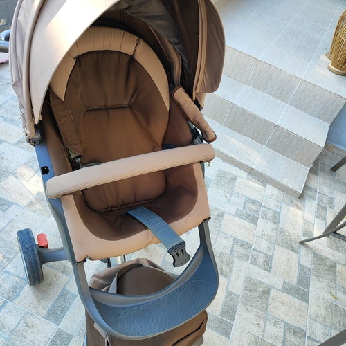 Stokke Xplory stroller like new with carrycot and accessories