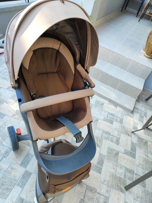Stokke Xplory stroller like new with carrycot and accessories