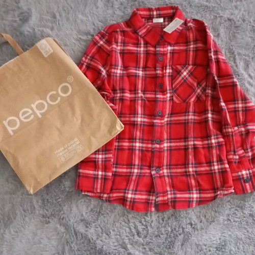 Shirt new for 6 years old, red and black