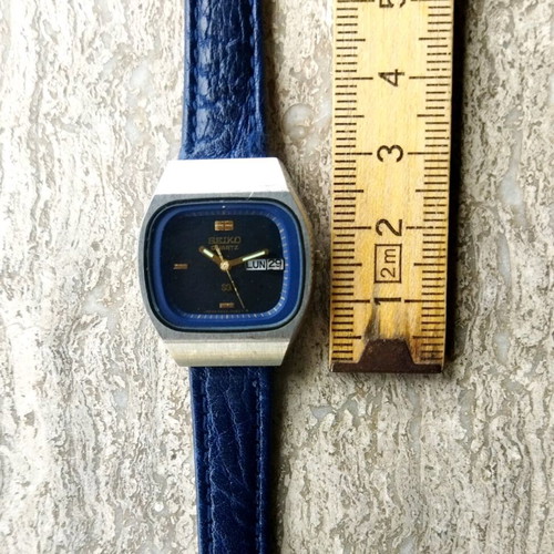 Seiko Quartz 3423-0060 women's watch new, blue leather strap