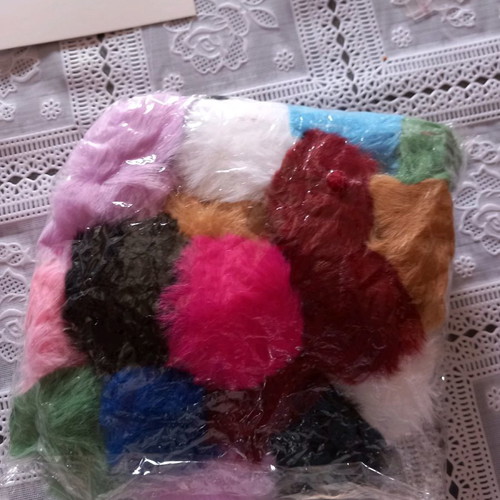Pom pom with elastic for hanging new, in various colors
