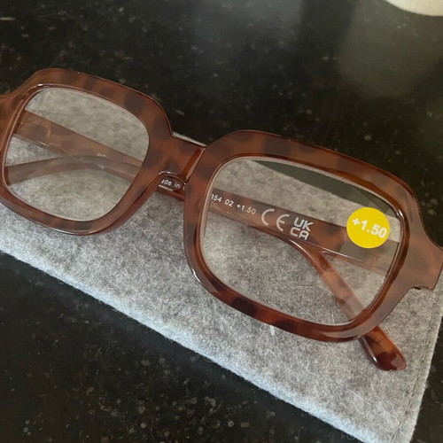 Women's glasses new with 1.5 strength and leopard frame
