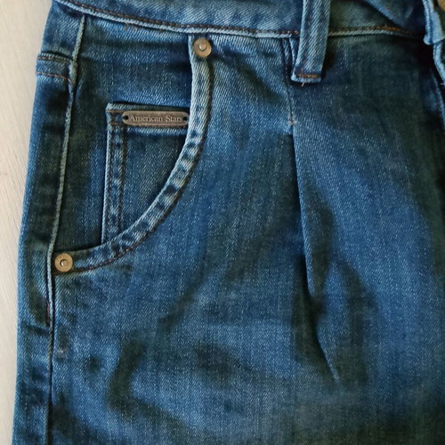 Jean mom fit size M like new, blue