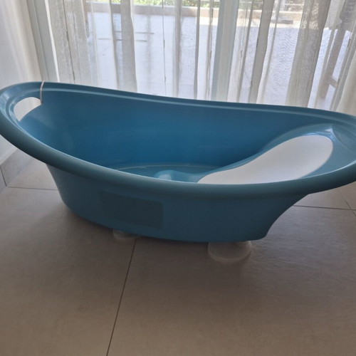 Brevi baby bath tub like new, Italian made
