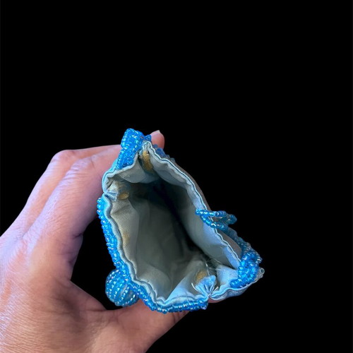Mobile phone case like new with blue beads