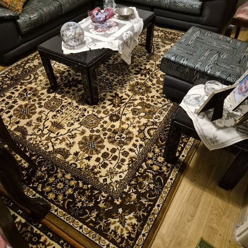 Handmade living room rug like new, 2 x 2.50 m