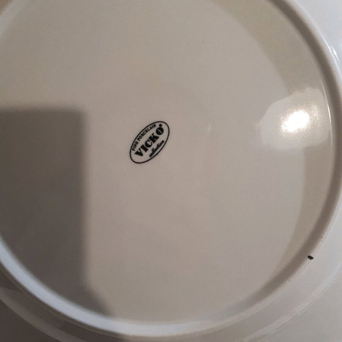 3 large dinner plates
