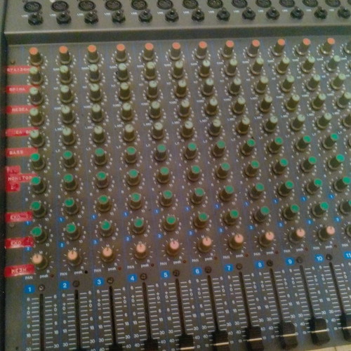 Montarbo Model 916E sound console like new