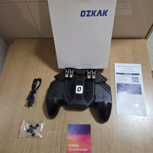 Ozkak AK77 Mobile Gamepad with Cooling Fan new