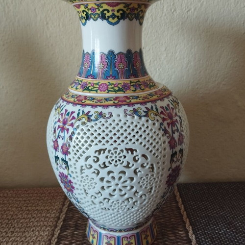 Handmade Chinese porcelain vase, flawless, 2-piece set