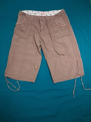 Brown bermuda shorts like new with drawstrings, size M