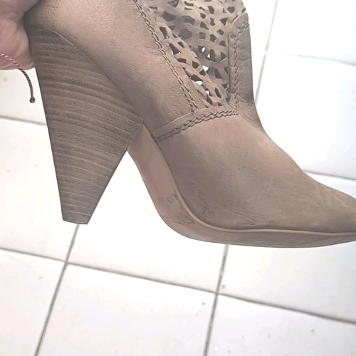 Azur Modern Boots Bershka Size 40 Beige Like New