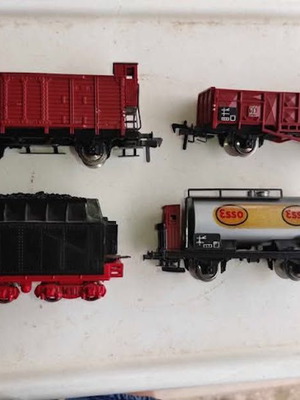 Vintage Fleischmann HO Scale 1465 E - Esso Tanker και 3 βαγόνια σαν καινούργιο