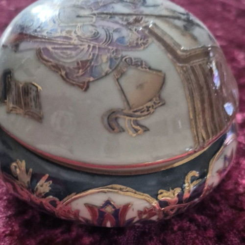 Chinese jewelry box with handmade embossed painting new