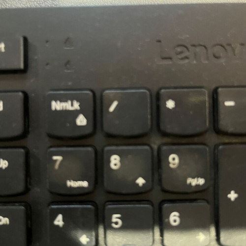 Lenovo Essential Wired Keyboard and Mouse set like new