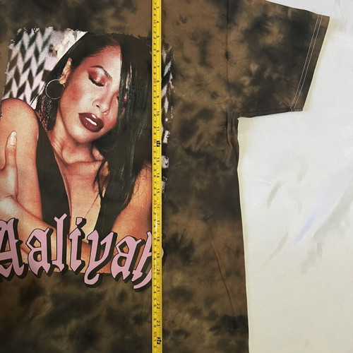 Aaliyah brown graphic T-shirt medium Y2K