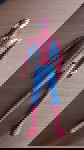 μεγάλη φιγούρα spider man