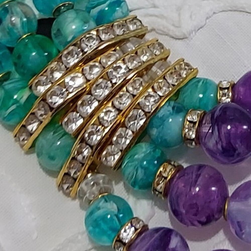 Collectible Necklace 1990 with Synthetic Malachite and Amethyst like new