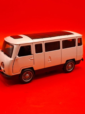 Van τύπου UAZ-452 καινούργιο με μηχανισμό pull back