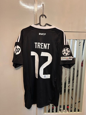 Φανέλα Ρεάλ Μαδρίτης Trent σεζόν 25/26 εκτός έδρας, αυθεντική