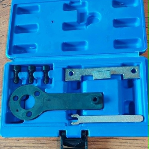 Timing belt synchronization tool for Fiat new