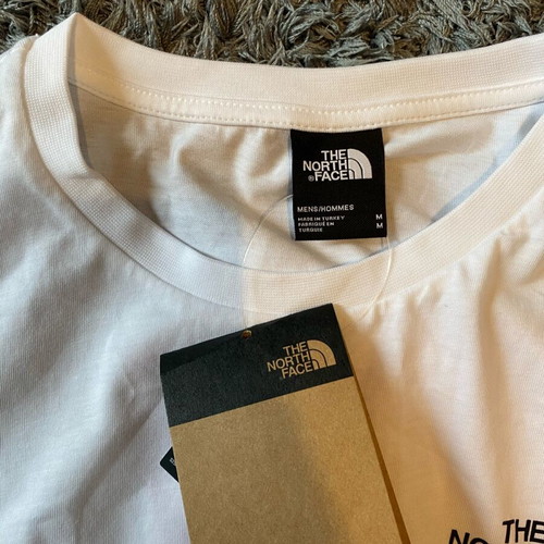 The North Face t-shirt new, size M, black and white