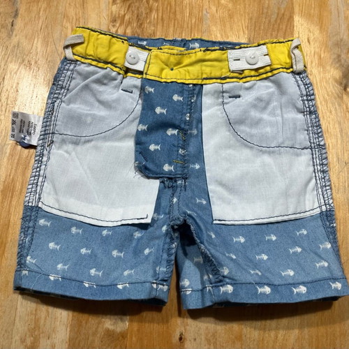 Yellowsub t-shirt set 6/9 with mandarino shorts 74-9m and Minene hat like new