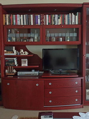 Living room unit and three-seater sofa Marmaridis like new