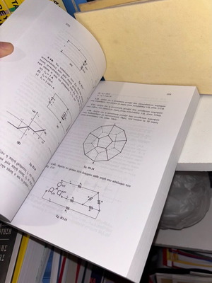 Special Electrical Engineering Lessons Linear Circuits book like new