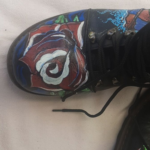 Unisex boots hand-painted, like new, size 40, black