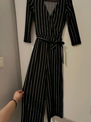 Bershka jumpsuit XS black, like new