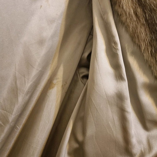 Mink fur coat white-brown used size Medium