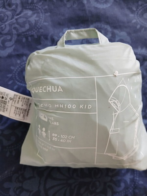 Quechua Waterproof Poncho for Kids 2-4 Years Like New, Green