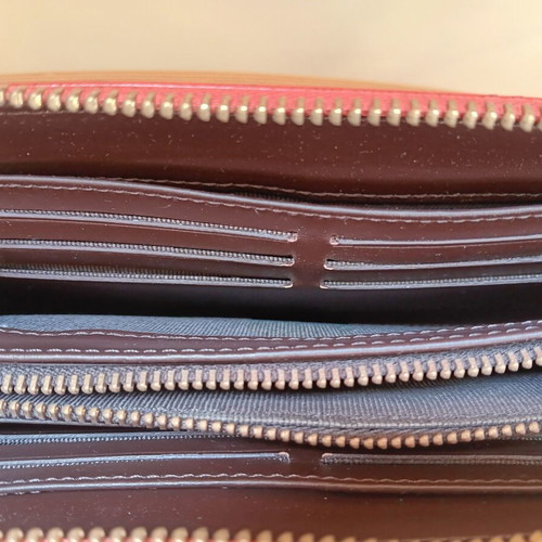 UTERQUE leather wallet red like new