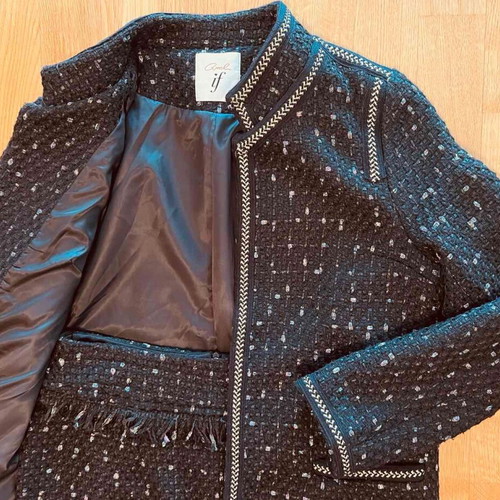 Tweed suit Axel like new, black with gold details