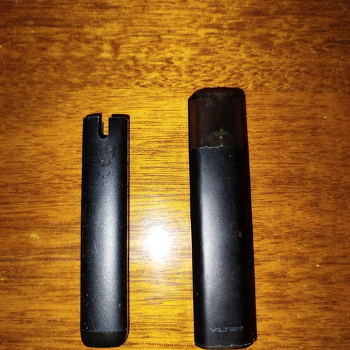 Electronic and Blu device like new, 2 pieces