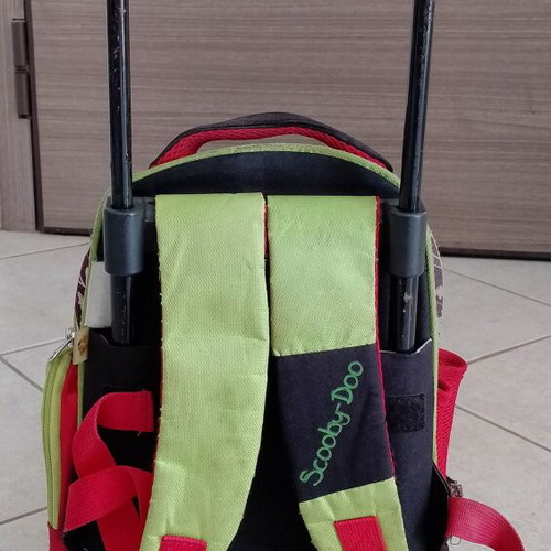 Scooby Doo kindergarten trolley bag used