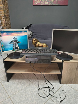 Lenovo desktop with 2 LG monitors, Intel Core 2 Duo, 4GB RAM, 300GB HDD, like new