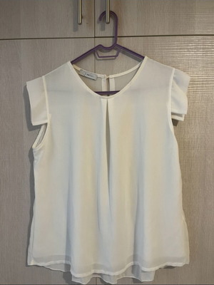 OwTwo White Blouse like new, one size, transparent back fastening