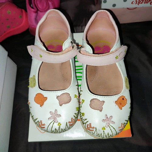 Crocodilino ballerinas size 25 like new, white leather