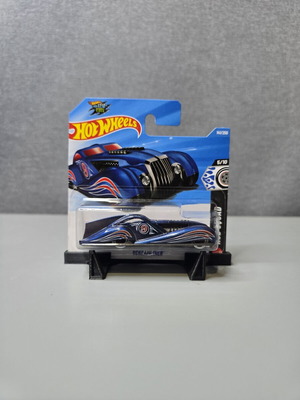Hot Wheels Screamliner toy car new without base