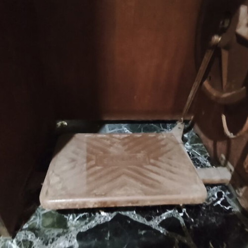 Singer sewing machine used, fully functional