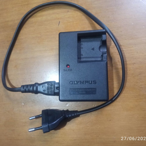 Olympus Tough 320 camera like new
