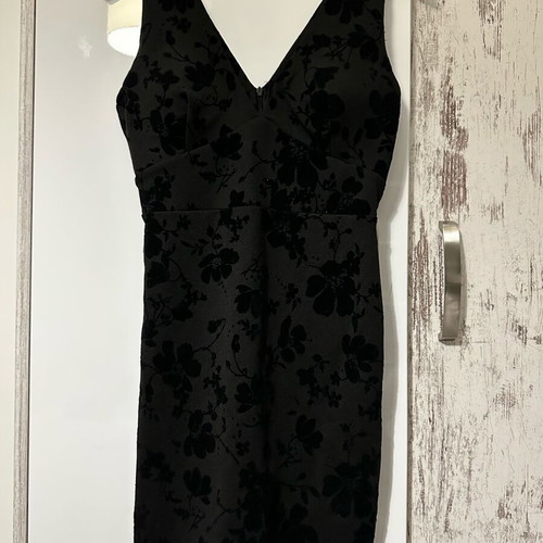 Bellissima black dress new with embossed floral details, size M