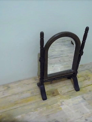 Καθρέφτης ανακλινόμενος επιτραπέζιος ξύλινος μεταχειρισμένος