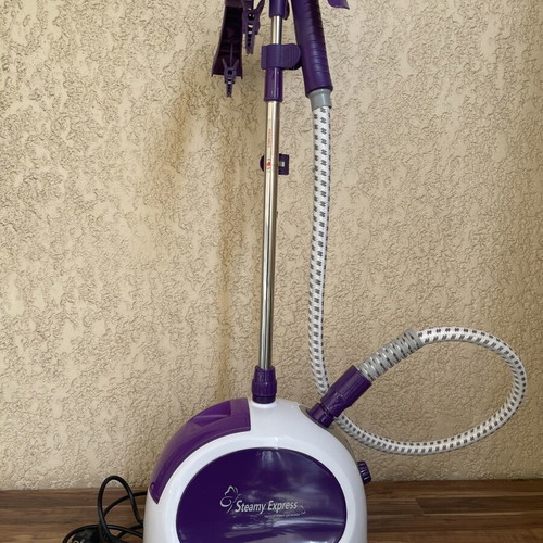 Bella Cucina Vertical Steam Generator BC8010 like new