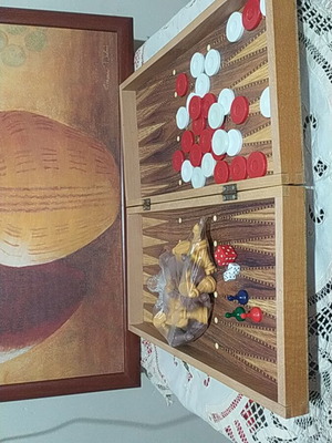 Backgammon set