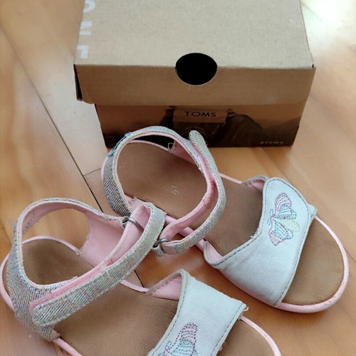 Toms sandals size 27 used, white