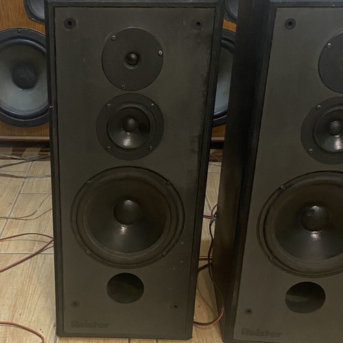 Roister DS-110 speakers used, genuine Vifa drivers, 105 watt